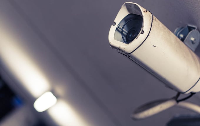 Surveiller et visualiser en direct les événements grâce à une caméré de surveillance CCTV et un routeur